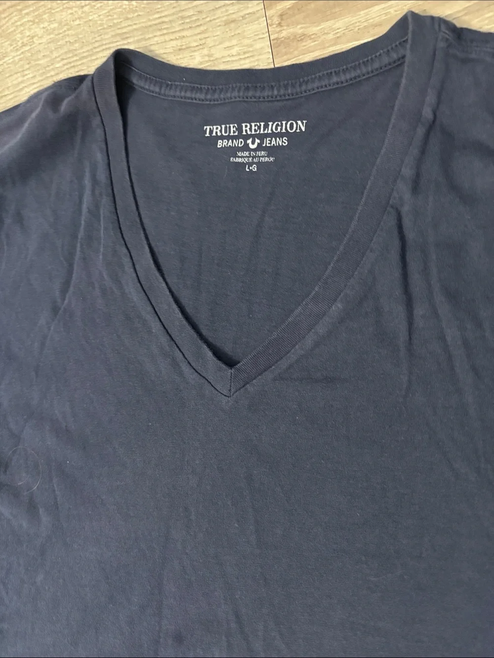 True Religion Men's Navy Blue V-Neck T-Shirt Large 100% Cotton